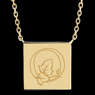 Collana medaglietta quadrata incisa - oro giallo 9 carati - Collezione ABC Yours - Edenly Yours