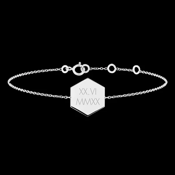 Bracelet médaille hexagonale gravée - or blanc 9 carats - Collection Baby Yours - Edenly Yours