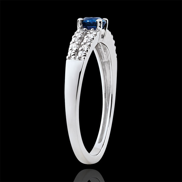 Anello di Fidanzamento Margot - Zaffiro 0.37 carati e Diamanti - Oro bianco 18 carati