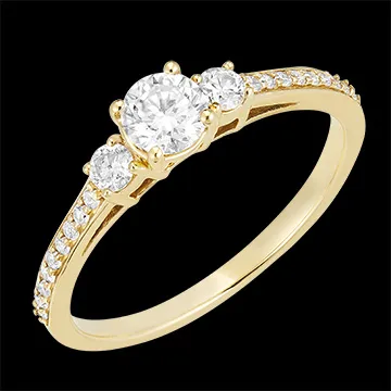 « L'Atelier » nº 180026 - Bague Or jaune 375 ‰ (9 carats) - Diamant synthétique Rond 0.3 carat - Pierres de côté Diamant synthétique - Sertissage Diamant synthétique