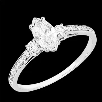 « L'Atelier » nº 182927 - Bague Or blanc 18 carats - Diamant synthétique Marquise 0.5 carat - Pierres de côté Diamant synthétique - Sertissage Diamant synthétique