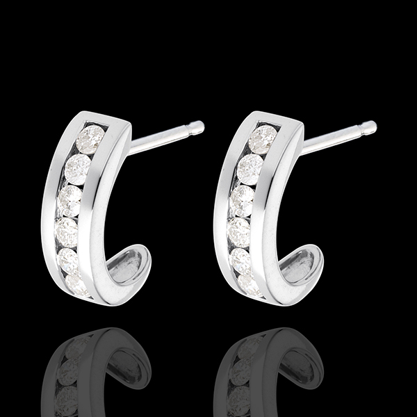 Boucles d'oreilles demi-lune pavée or blanc 18 carats - 0.41 carats - 12 diamants