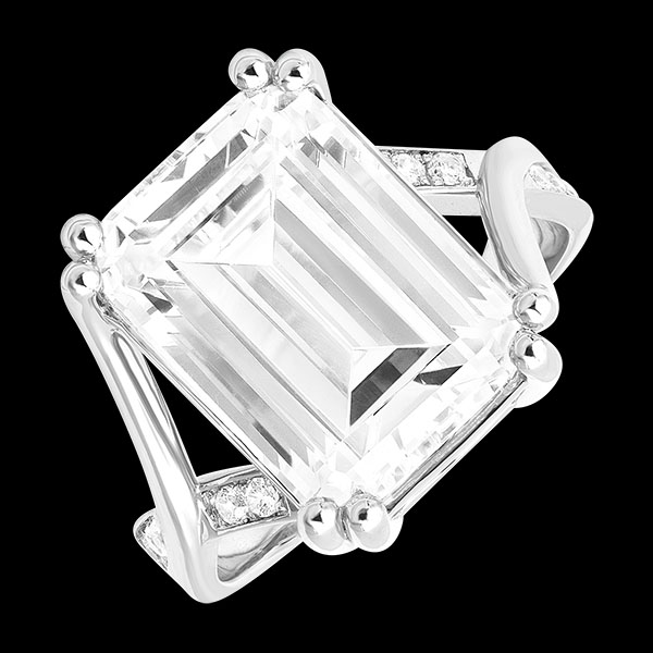 Anillo Altaé – Oro blanco reciclado de 18 quilates y diamante sintético