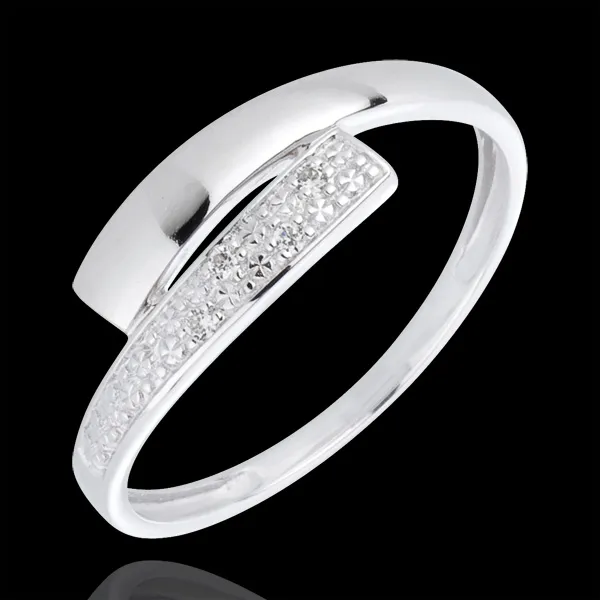 White Gold and Diamond Lumière Ring