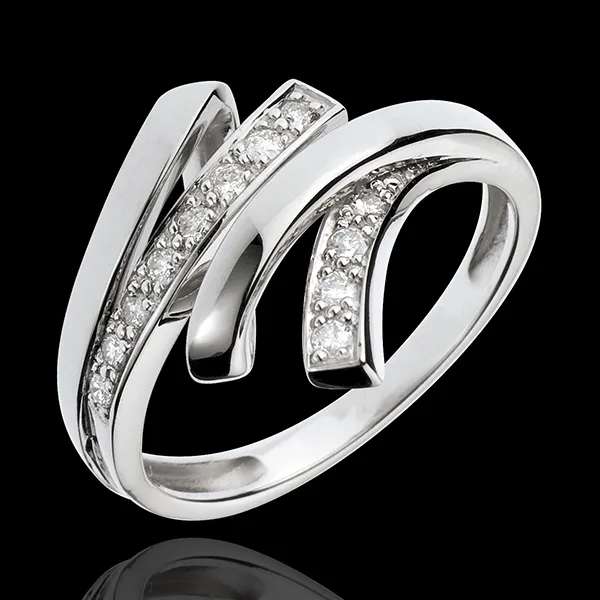 Overlaid White Gold Desert night Ring - 12 Diamonds