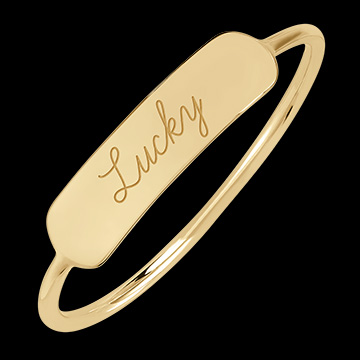 Engraved rectangle medallion ring - 9 carat yellow gold - Lovely Yours Collection - Edenly Yours