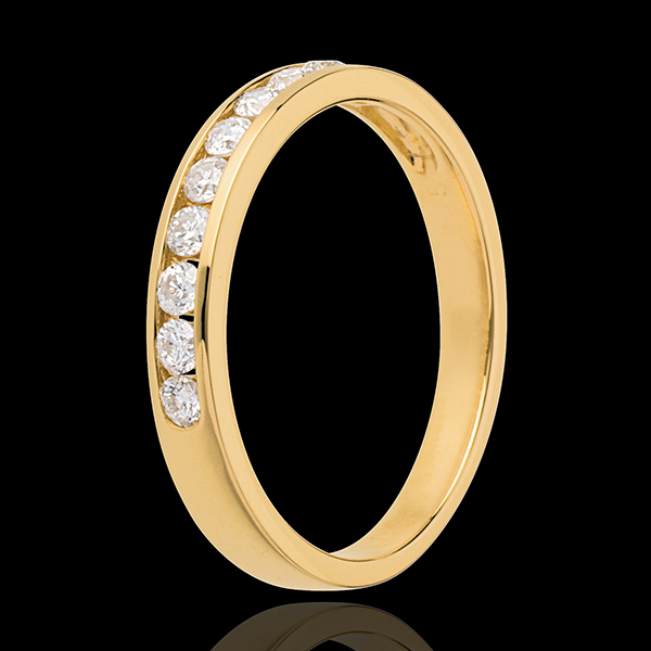 Obrączka z żółtego złota 18-karatowego w połowie wysadzana diamentami - oprawa kanałowa - 0,3 karata - 10 diamentów