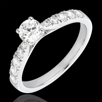 Anillosolitario Belle Chérie oro blanco y diamantes