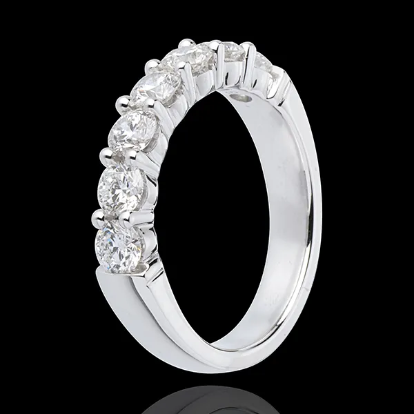 Alianza oro blanco semi empedrado - engaste garras - 1.2 quilates - 7 diamantes