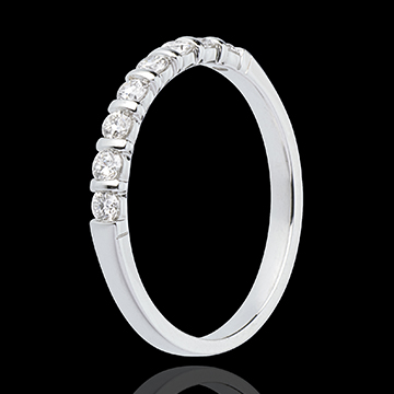 Alliance or blanc 18 carats semi pavée - serti griffes - 0.3 carats - 9 diamants