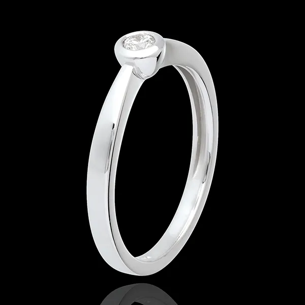 Solitaire white lady