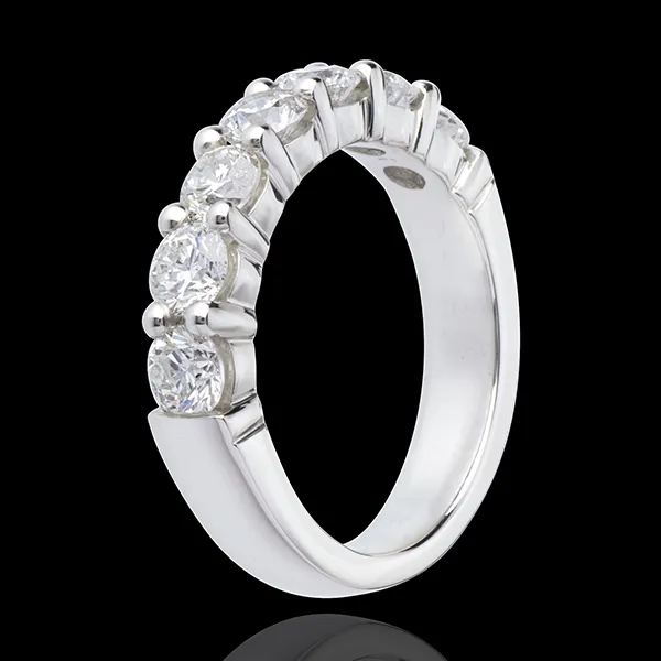 Alliance or blanc 18 carats semi pavée - serti griffes - 1.5 carats - 7 diamants