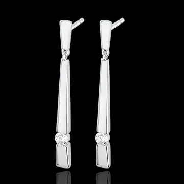 White Gold and Diamond Cleopatra Earrings