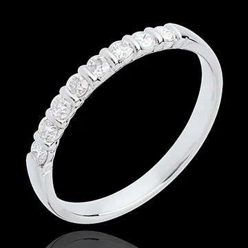 Verighetă din aur alb de 18K semi pavată - setare canal - 0.25 carate - 8 diamante