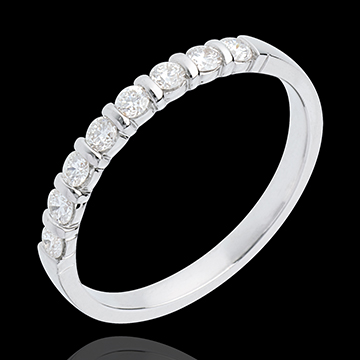 Verighetă din aur alb de 18K semi pavată - setare canal - 0.3 carate - 8 diamante