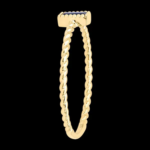 Maelis Ring – 9 karaat geelgoud, synthetische saffier en diamant