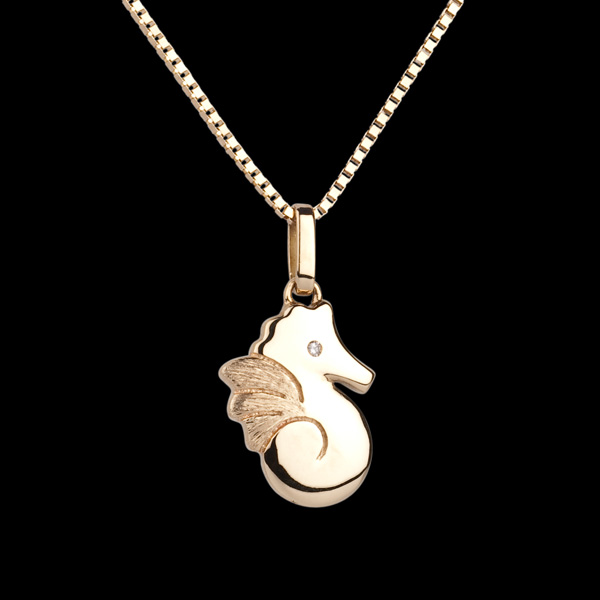 Beautiful seahorse - large model - yellow gold