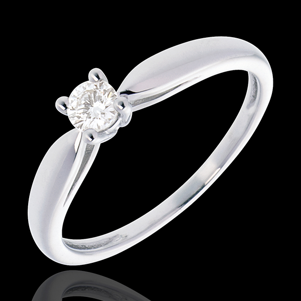 Solitaire tapered ring white gold