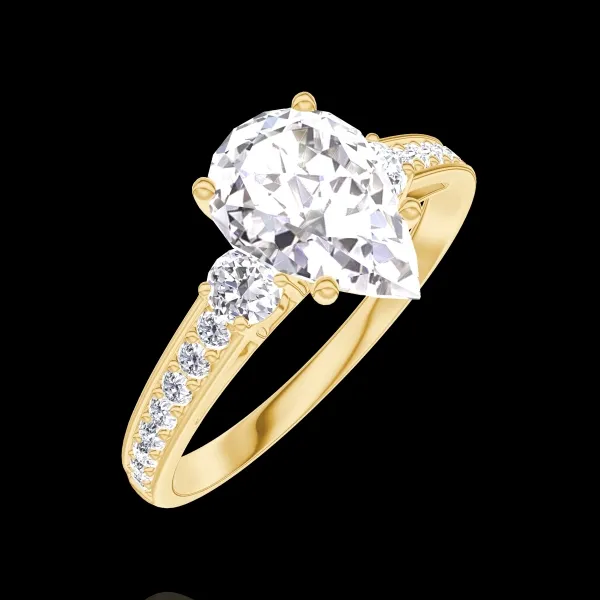 « L'Atelier » nº 187625 - Bague Or jaune 18 carats - Diamant synthétique Poire 1 carat - Pierres de côté Diamant synthétique - Sertissage Diamant synthétique