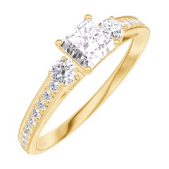 « L'Atelier » Nº160125 - Anillo Oro amarillo 18 quilates - Diamante Princesa 0.3 quilates - Piedras laterales Diamante - Engastado Diamante