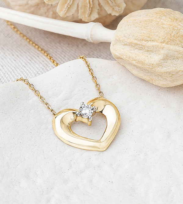 Collier Coeur Jaune Avec Chaîne - Bijoux Des Lys - Longueur 50 Cm - Neuf Avec étiquettes