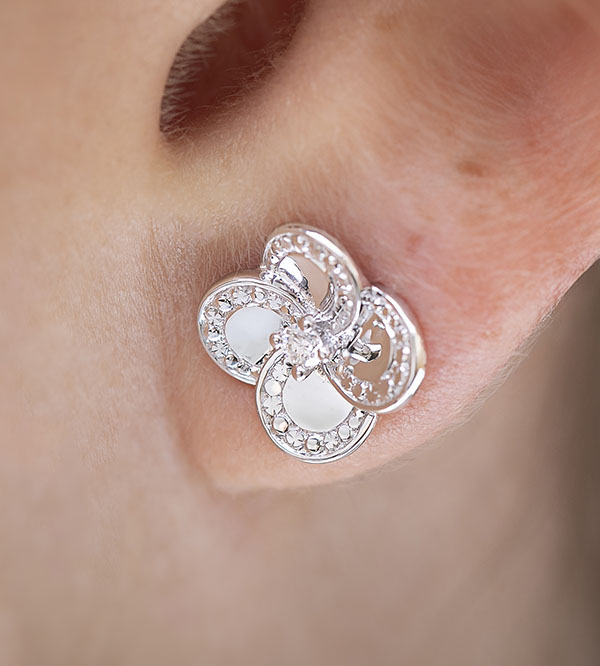 Ontluiking Nº4 - Stud oorbellen Witgoud 9 karaat