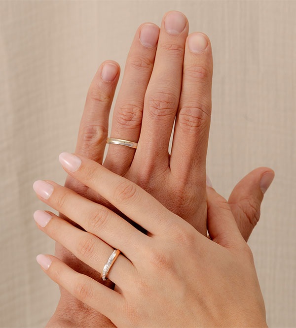 Saturne Wedding Band Duo – Three Golds & Diamonds – 9 Carat