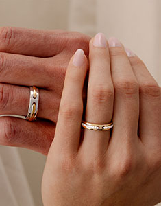 Dúo de alianzas Promesse – Oro amarillo y blanco & diamantes – 9 quilates