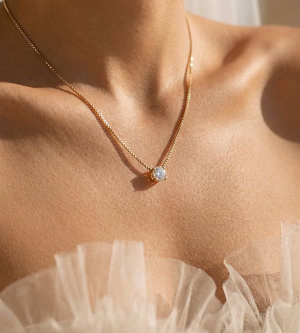 « L'Atelier » n. 201638 - Collana Oro giallo 9 carati - Diamante di laboratorio Rotonda 0.3 Carati - Catena Veneziana