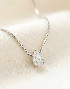 « L'Atelier » nº 201576