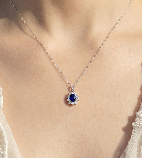 Eternel Edelweiss Nr. 1 - Collier Weißgold 375 (9K)