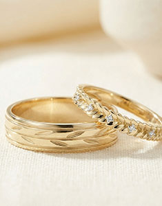 Jardin enchanté Wedding Ring Duo – Yellow Gold & Diamonds – 18 Carat