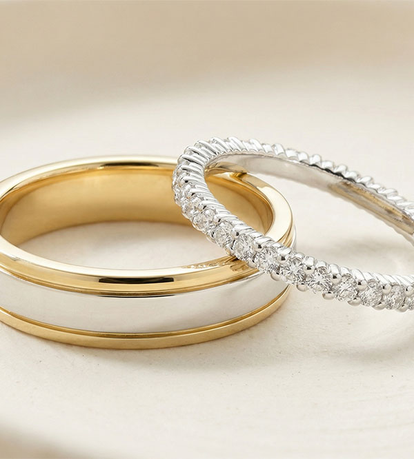 Zestaw obrączek Horizon & Radieuse – Złoto żółte i białe & białe złoto z diamentami – 18 karatów