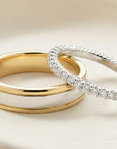 Dúo de alianzas Horizon & Radieuse – Oro amarillo y blanco & oro blanco y diamantes – 18 quilates