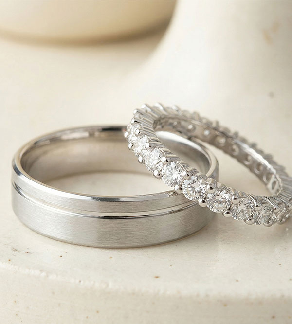 Duo Eheringe Pure & Origine – Weißgold & Diamanten – 18-karätig