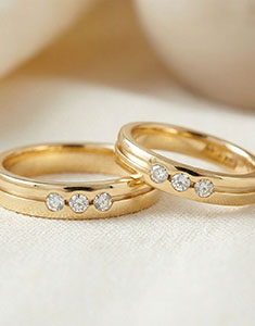 Olympia Duo Wedding Bands – Yellow Gold & Diamonds – 9 Carats