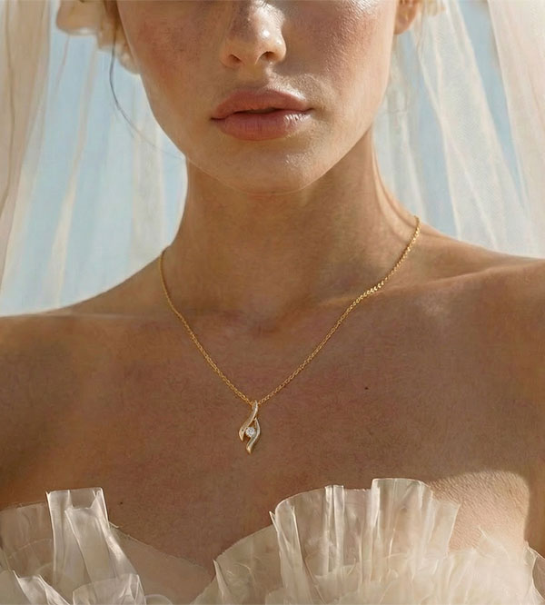 Nid Précieux No. 16 - Pendant Yellow gold 9 carats