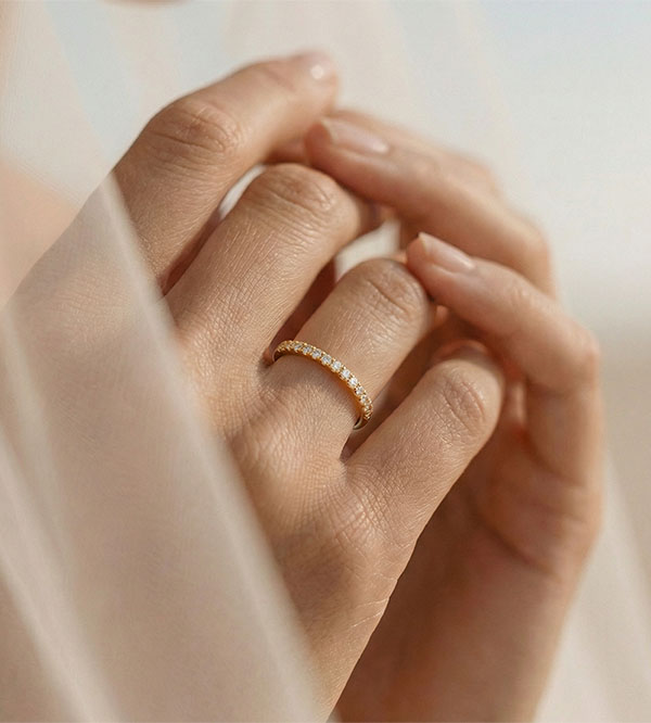 « L'Atelier » n. 800133 - Fede nuziale Oro giallo 18 carati - Giro completo Griffe Diamante di laboratorio 0.46 Carati