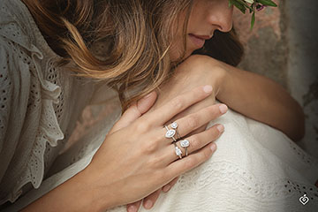 Anello Create Oro bianco 9 carati - Diamante Principessa 0.5 Carati - Pietre laterali Diamante Anello Create Oro bianco 9 carati - Diamante Principessa 0.5 Carati - Pietre laterali Diamante