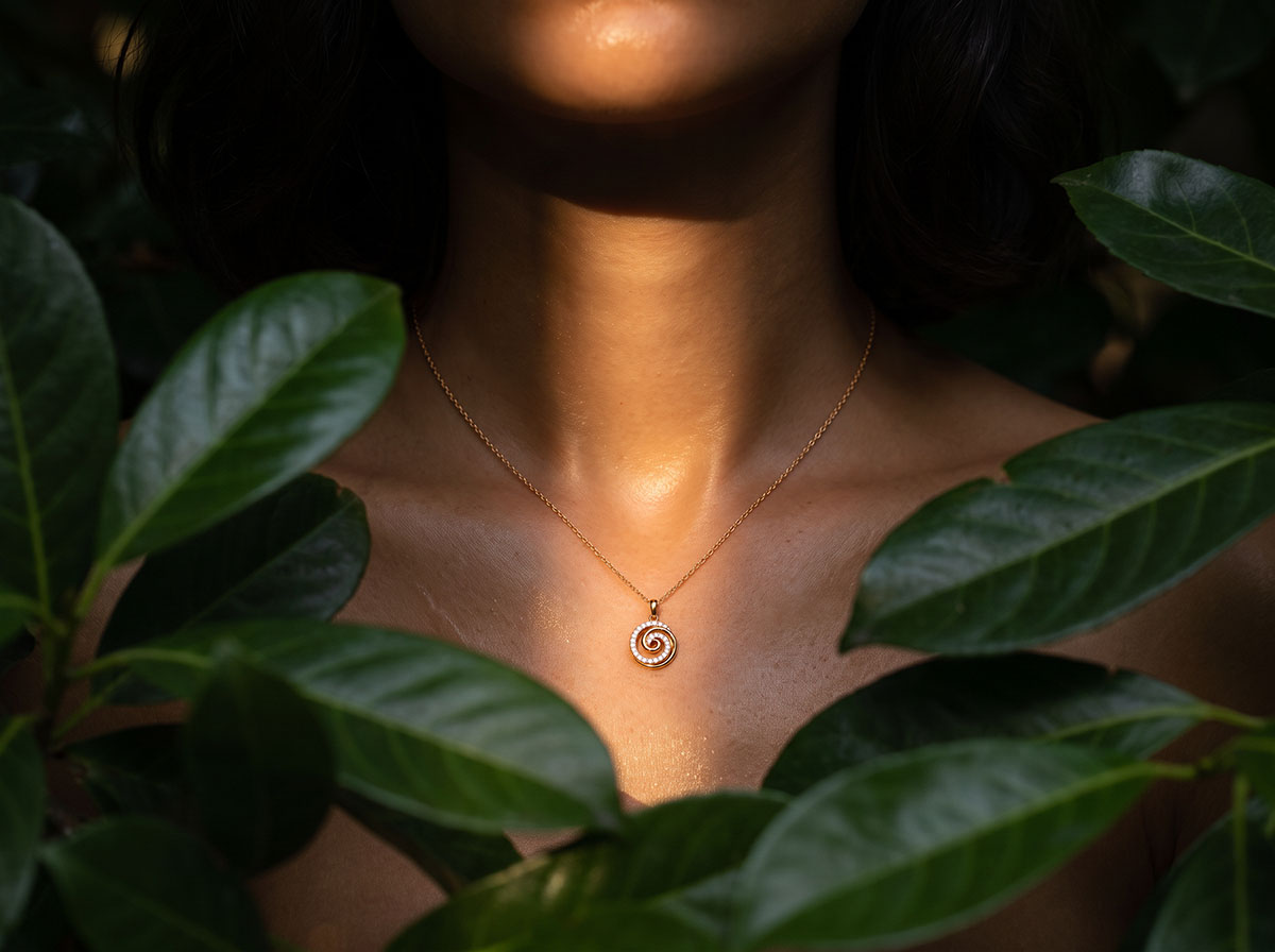 Saturn Nr. 4 - Collier Weiß- und Gelbgold 750 (18K)