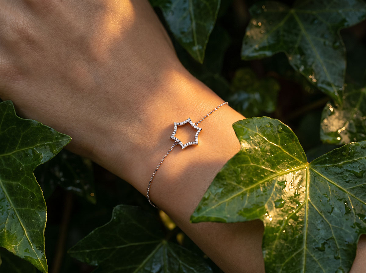 Lentekriebels nr. 16 - Armband Witgoud 9 karaat (375)