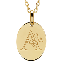 Medalion oval gravat - aur galben de 9 carate - Colecția ABC Yours - Edenly Yours