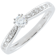 Bague solitaire Garlane 8 griffes - 0.15 carat - or blanc 9 carats