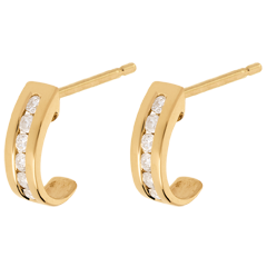 Boucles d'oreilles demi lunes or jaune 18 carats pavées - 0.22 carats - 12 diamants