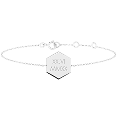Bracelet médaille hexagonale gravée - or blanc 9 carats - Collection Baby Yours - Edenly Yours