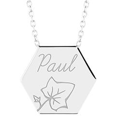 Collier médaille hexagonale gravée - or blanc 9 carats - Collection Lovely Yours - Edenly Yours
