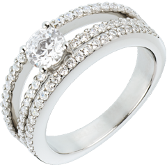 Inelul de logodnă Solitaire Destin - Ducesă - diamant central 0.5 carate - 67 diamante - aur alb de 18K