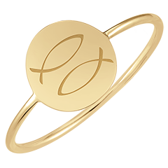 Engraved round medallion ring - Pisces - 9K yellow gold - Zodiac Yours Collection - Edenly Yours