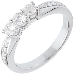 Trilogy ring white gold paved - 0.5 carat