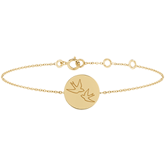 Round engraved medal bracelet - 9K yellow gold - Lovely Yours Collection - Edenly Yours